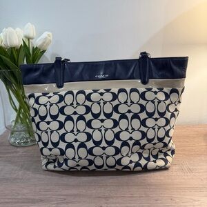 Coach Canvas Signature C City Tote Navy Blue and Cream Fabric and Patent Leather